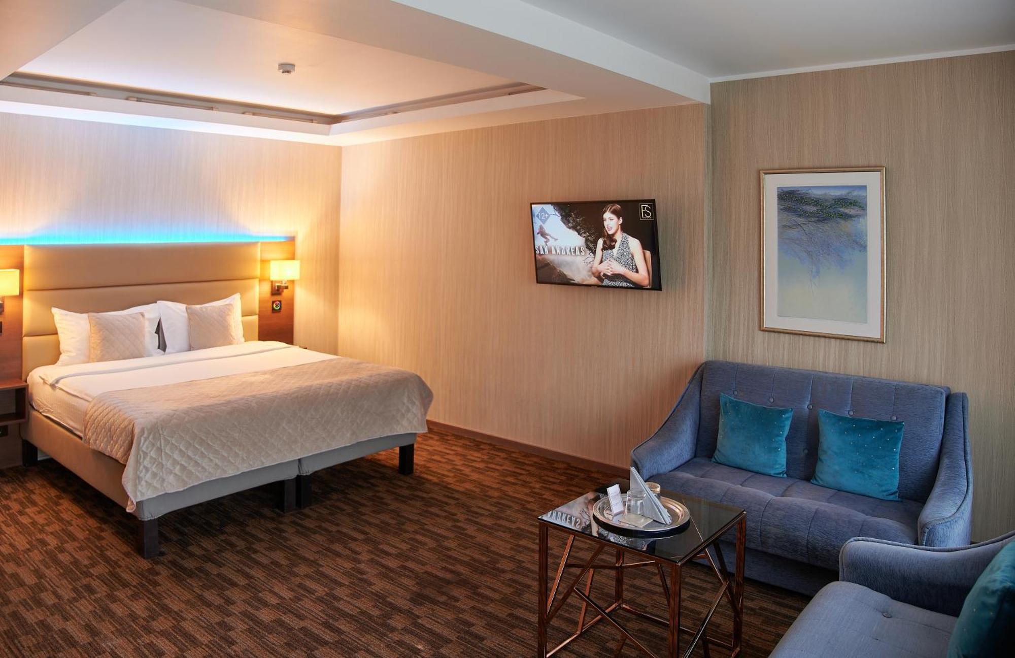 Olympus Hotel Каунас Екстер'єр фото