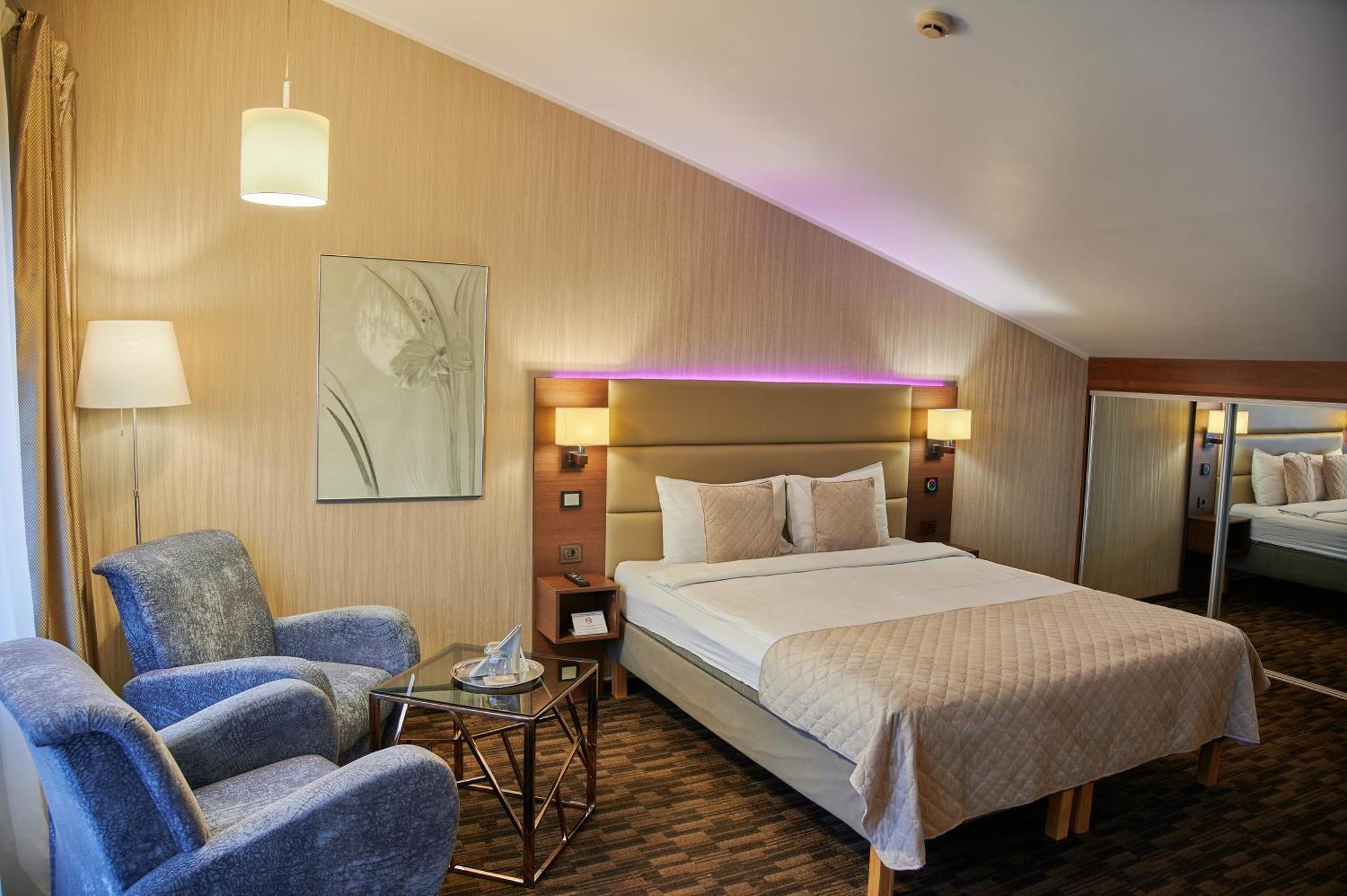 Olympus Hotel Каунас Екстер'єр фото