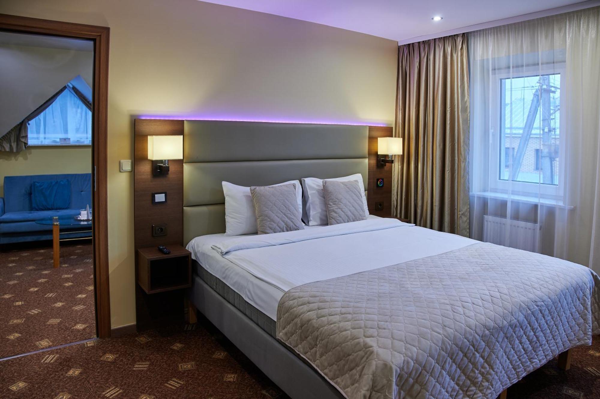Olympus Hotel Каунас Екстер'єр фото