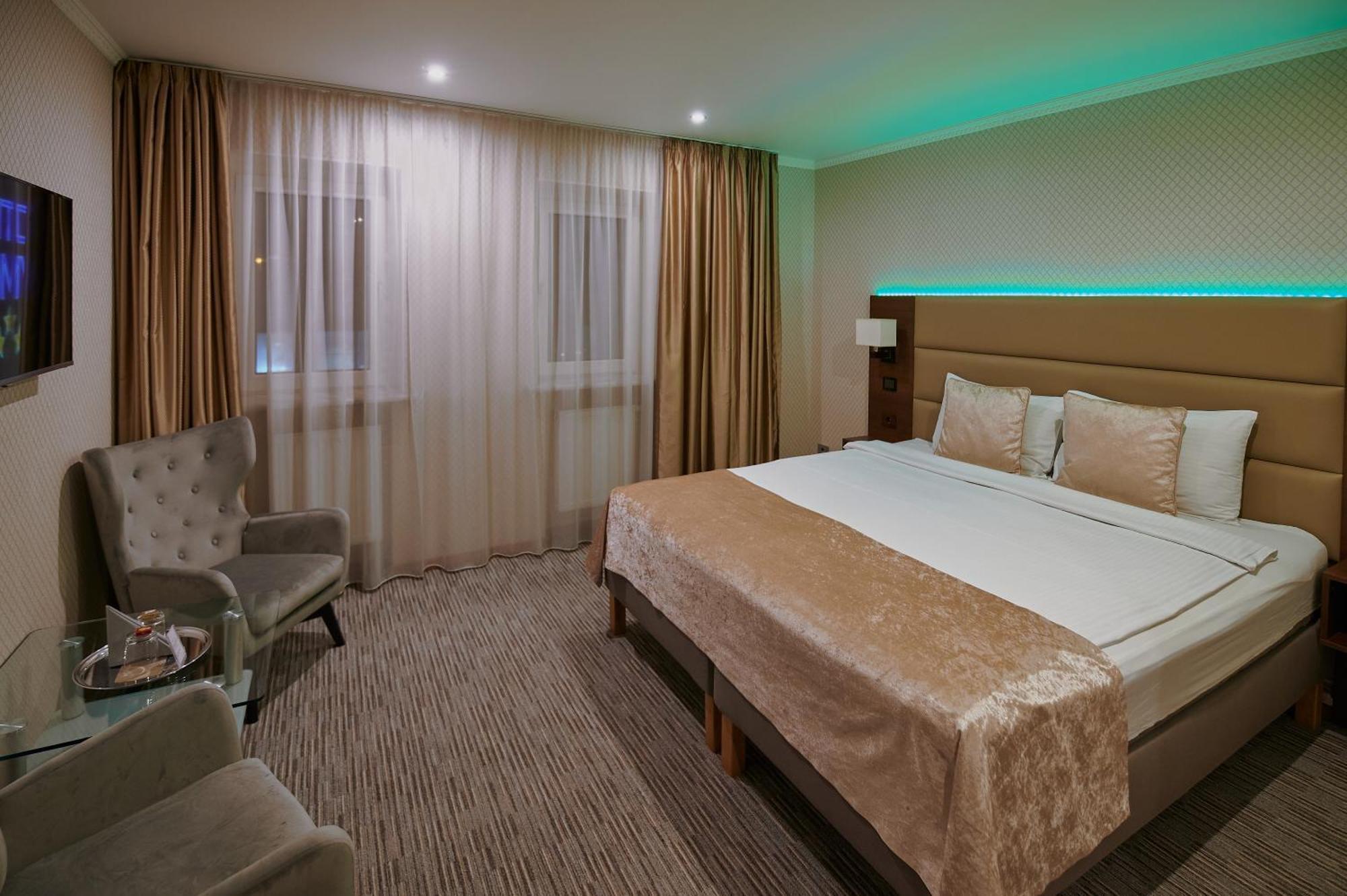 Olympus Hotel Каунас Екстер'єр фото